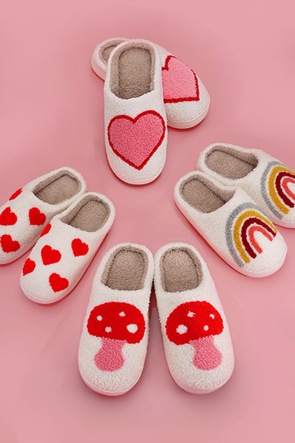 VALENTINE'S DAY GIFT PLUSH HEART WARM SLIPPERS