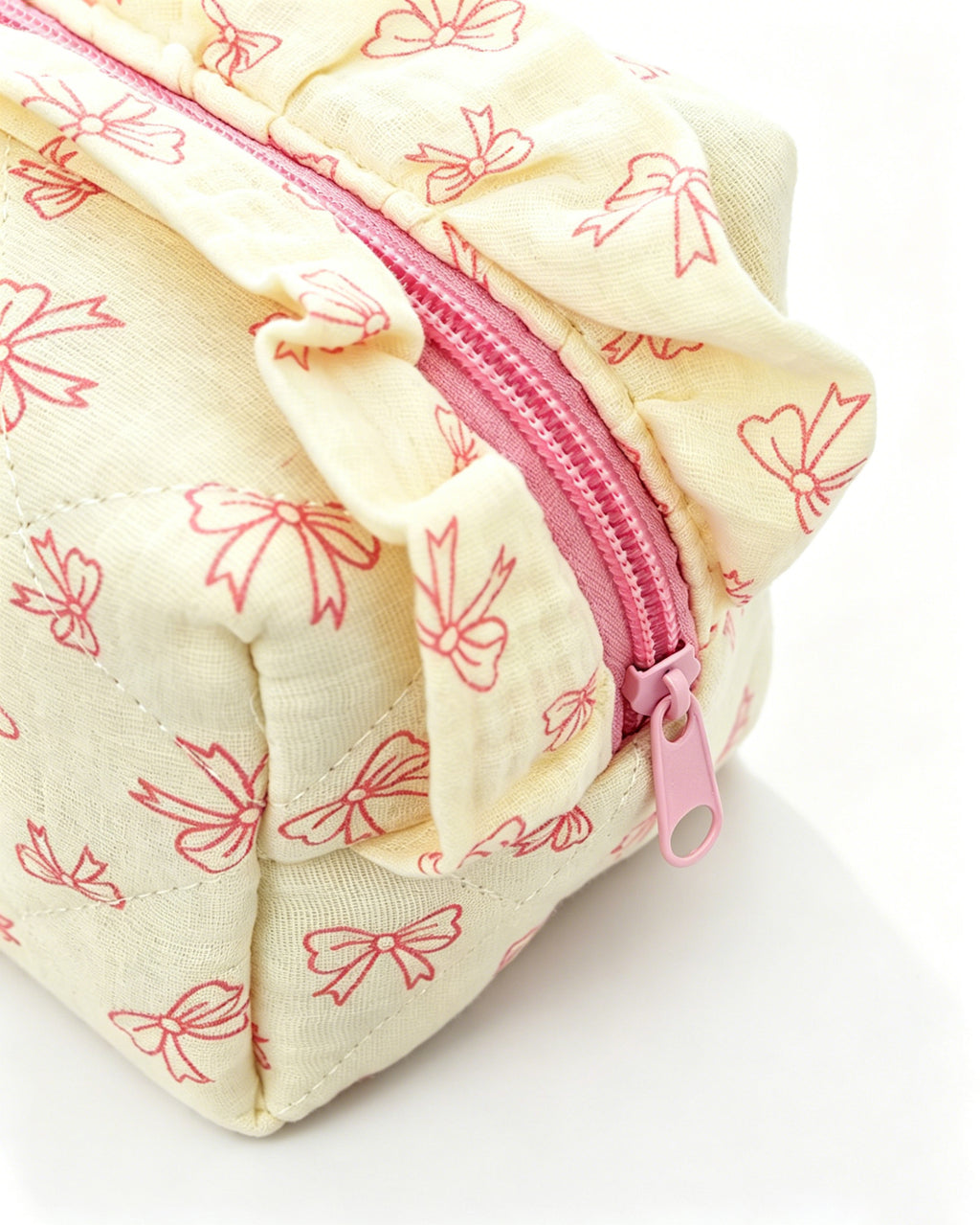 Wholesale Cream Bow Quilted Ruffle Makeup Bag Daily Coquette SP061