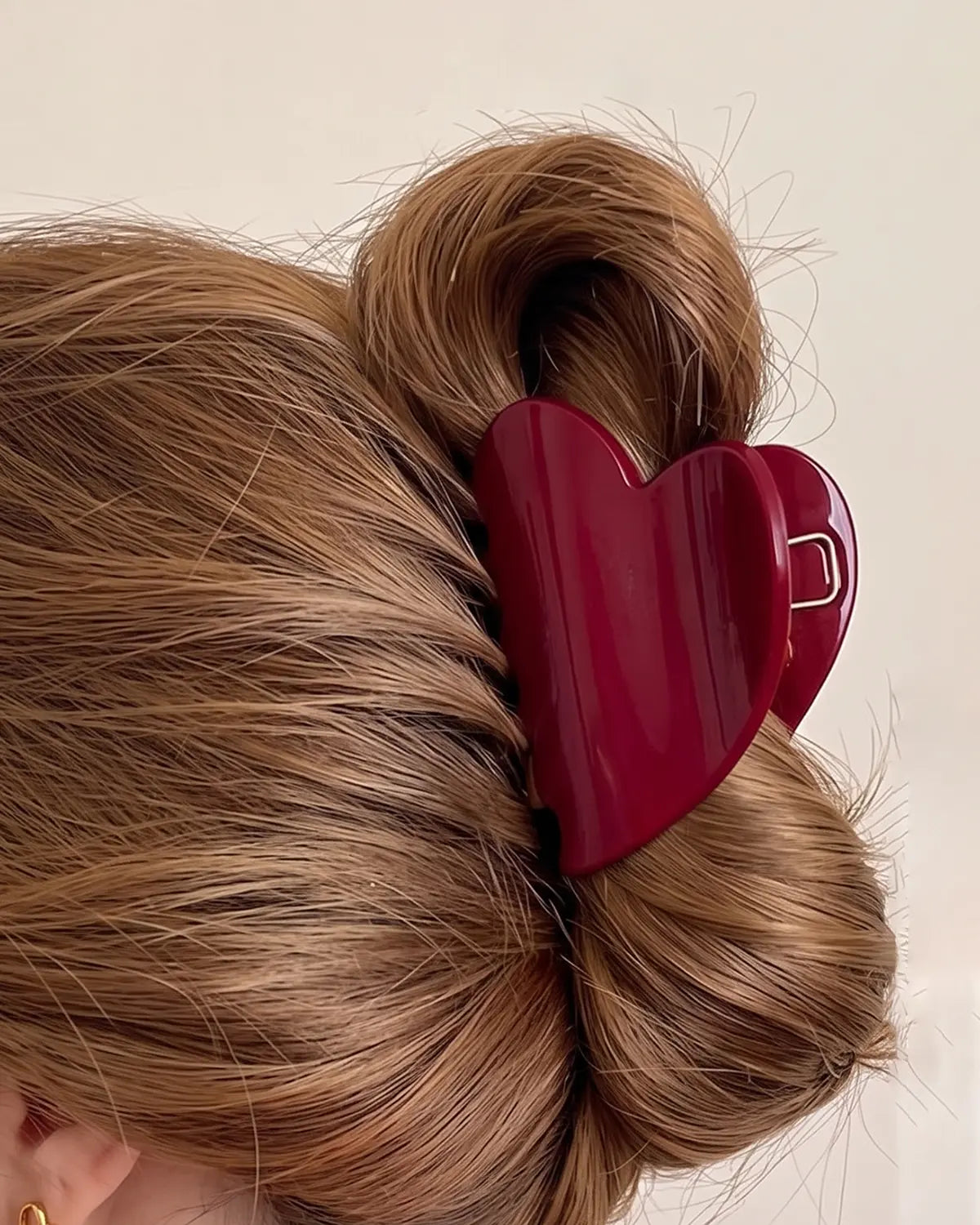 Burgundy Heart Hair Claw Daily SP338