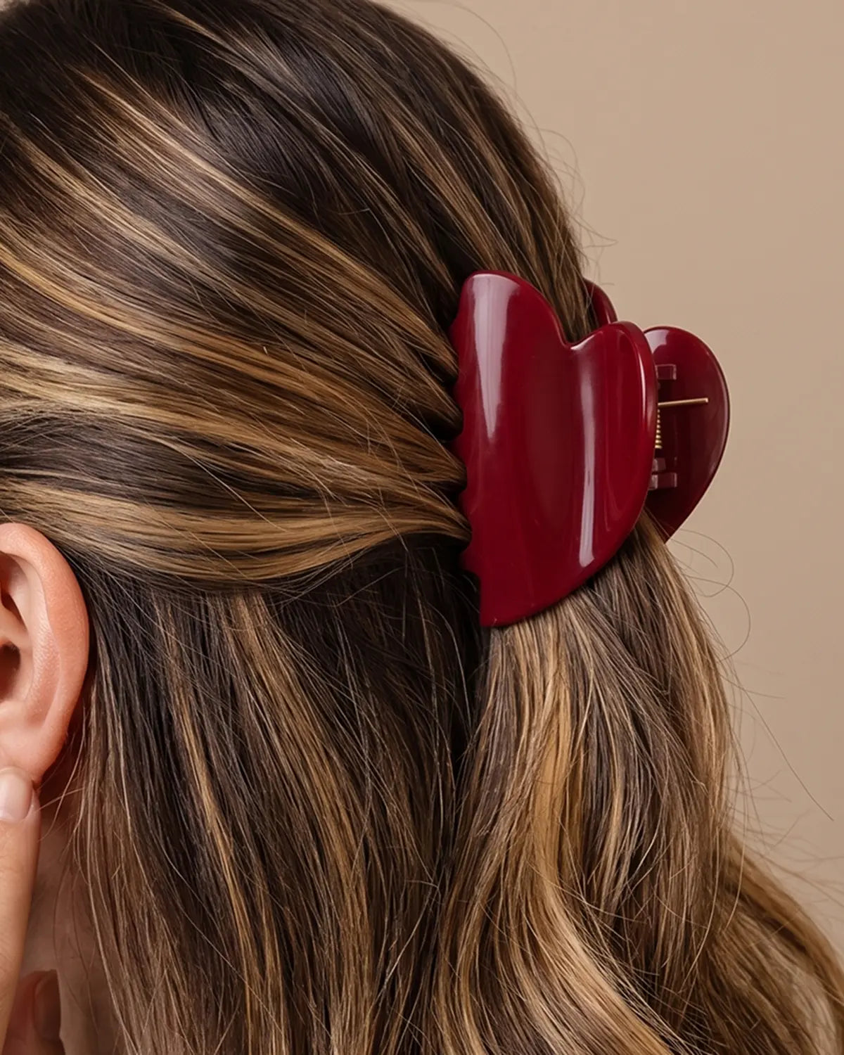 Burgundy Heart Hair Claw Daily SP338