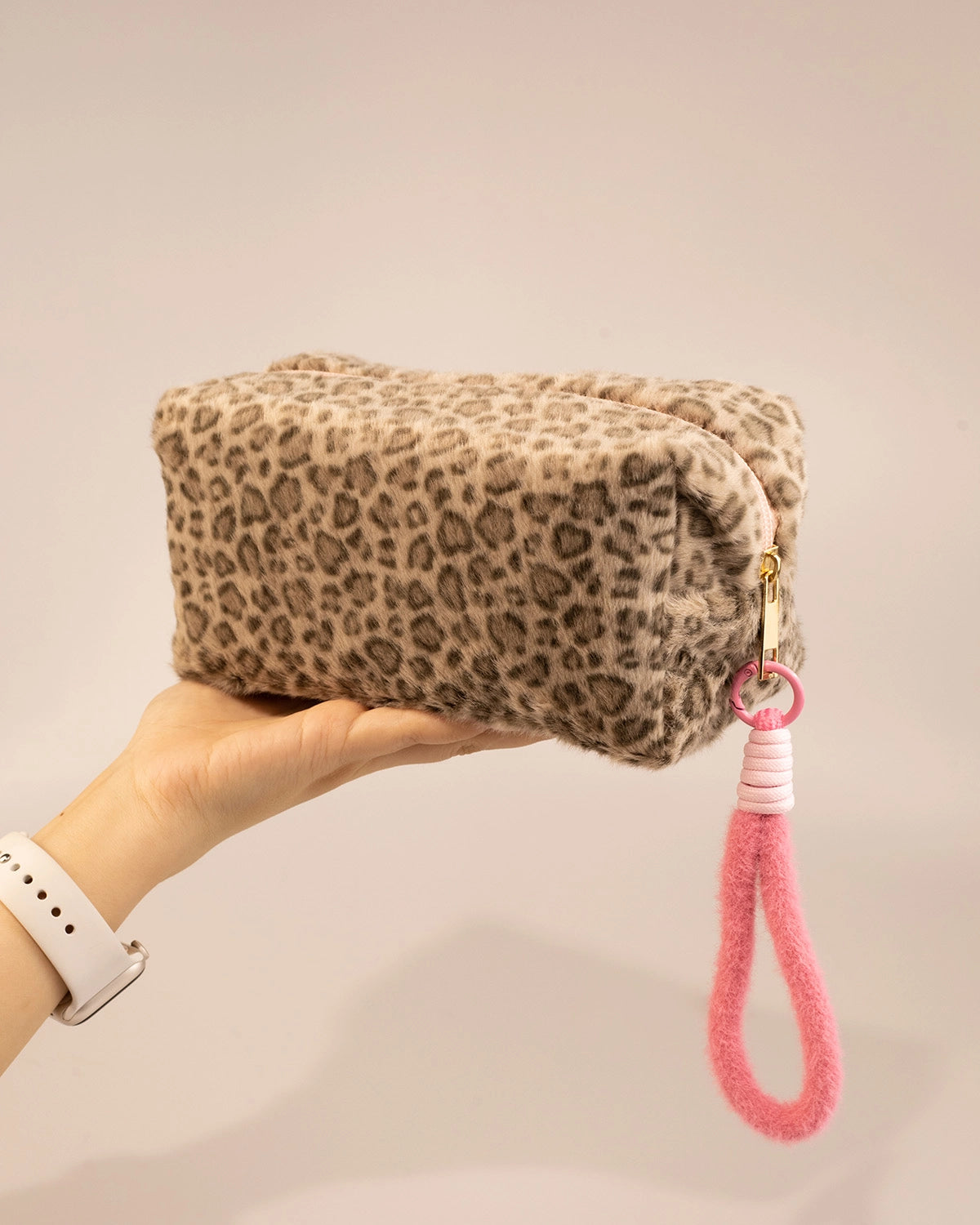 Wholesale Brown Plush Leopard Cosmetic Bag Daily Wristlet SP258