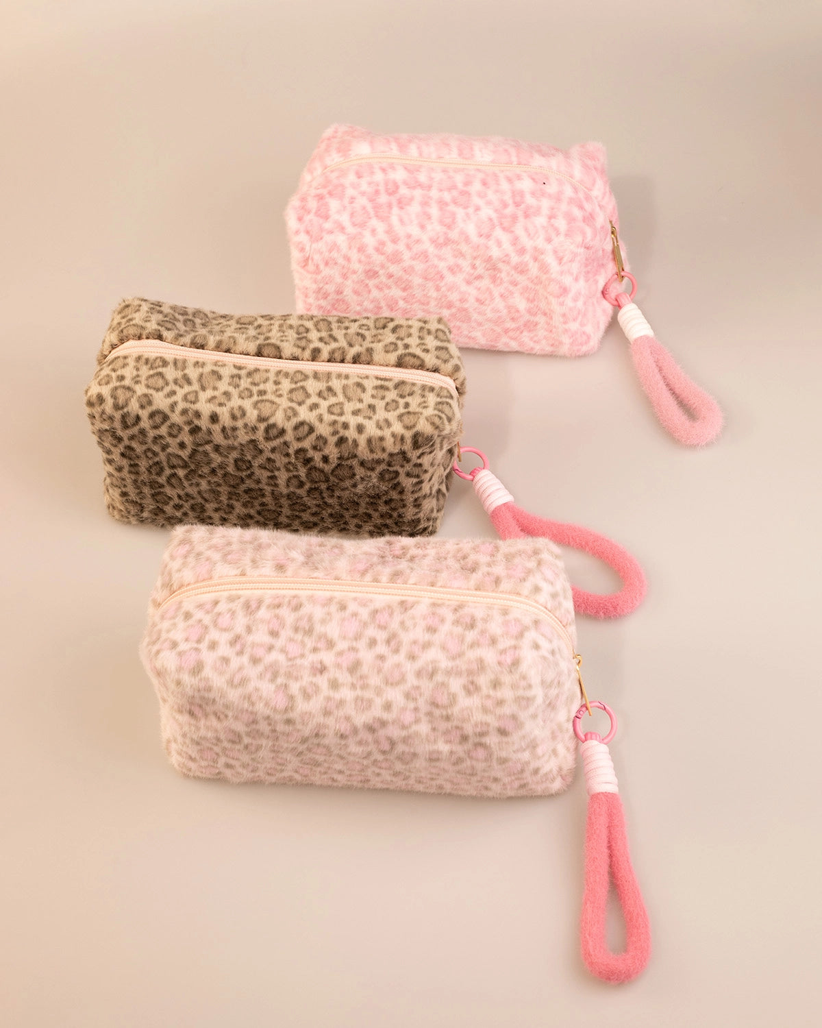 Wholesale Brown Plush Leopard Cosmetic Bag Daily Wristlet SP258