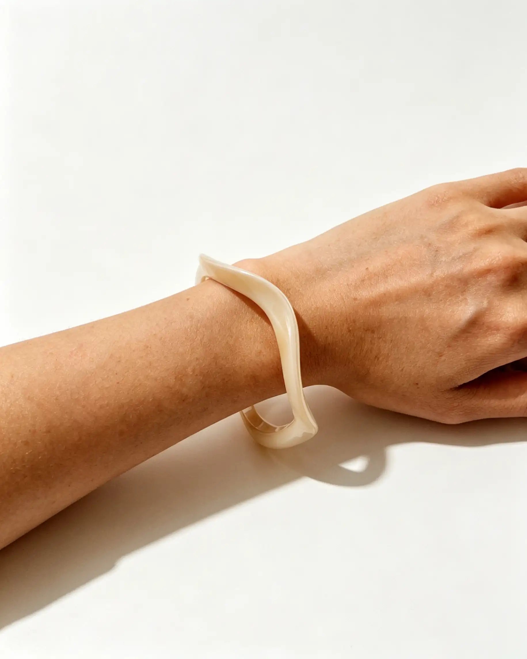 Wholesale Apricot Irregular Resin Bangle SP113
