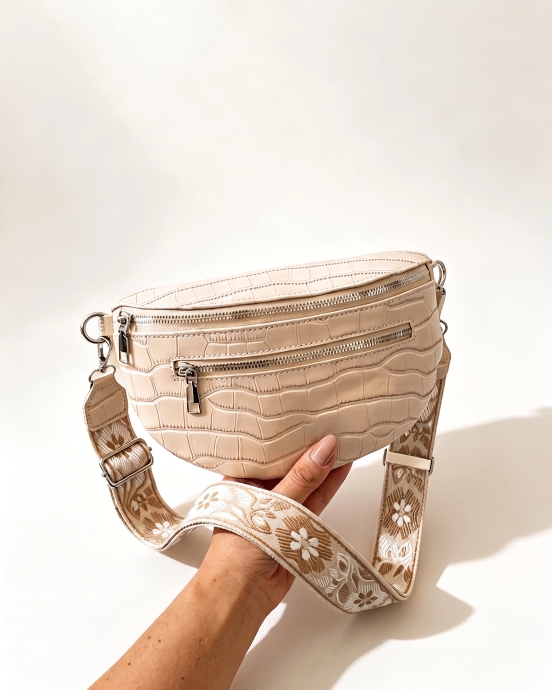 Wholesale Beige Croc PU Sling Bag Daily Chic Accessory SP144