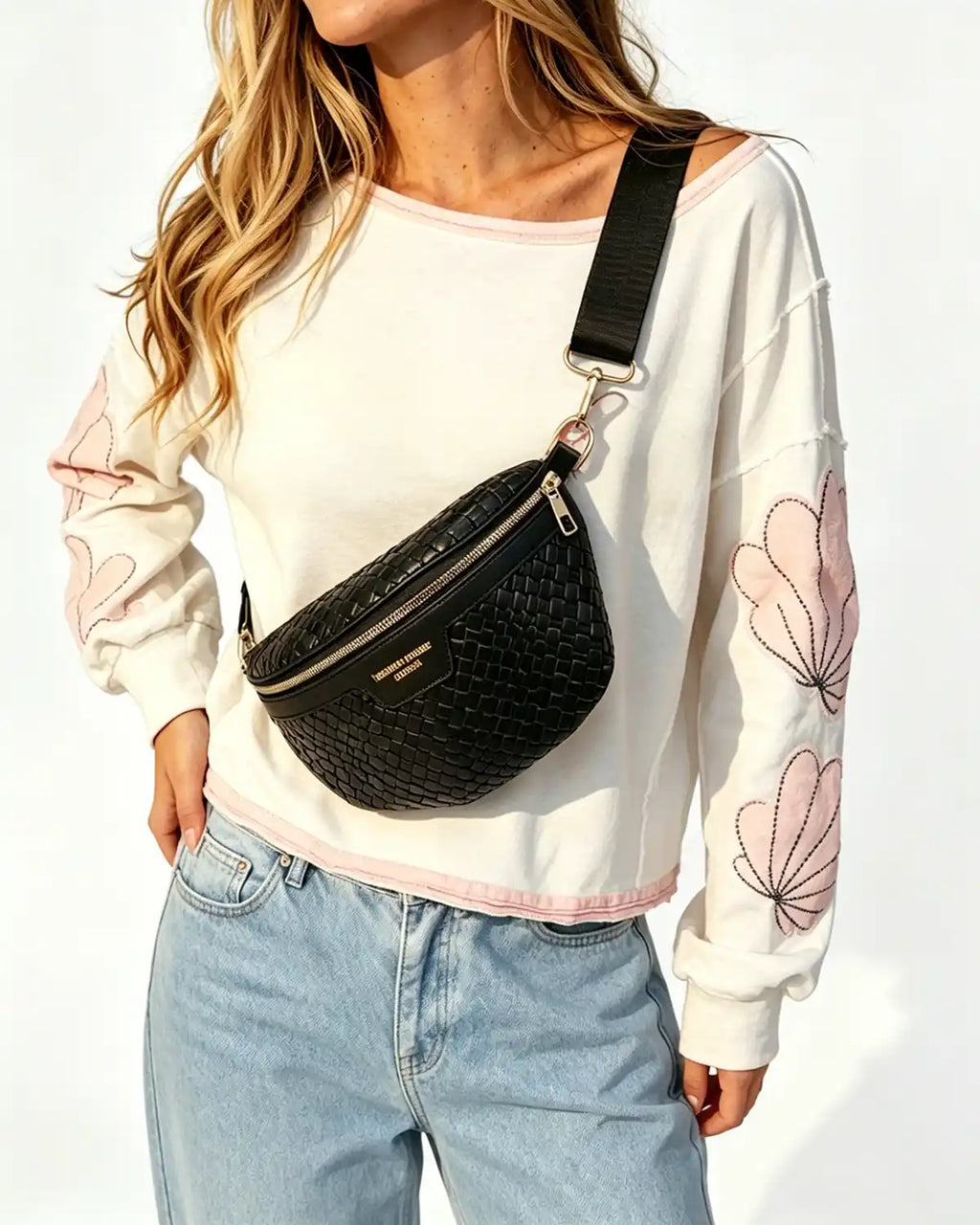 Wholesale Black Woven Wide Strap Fanny Pack SP131