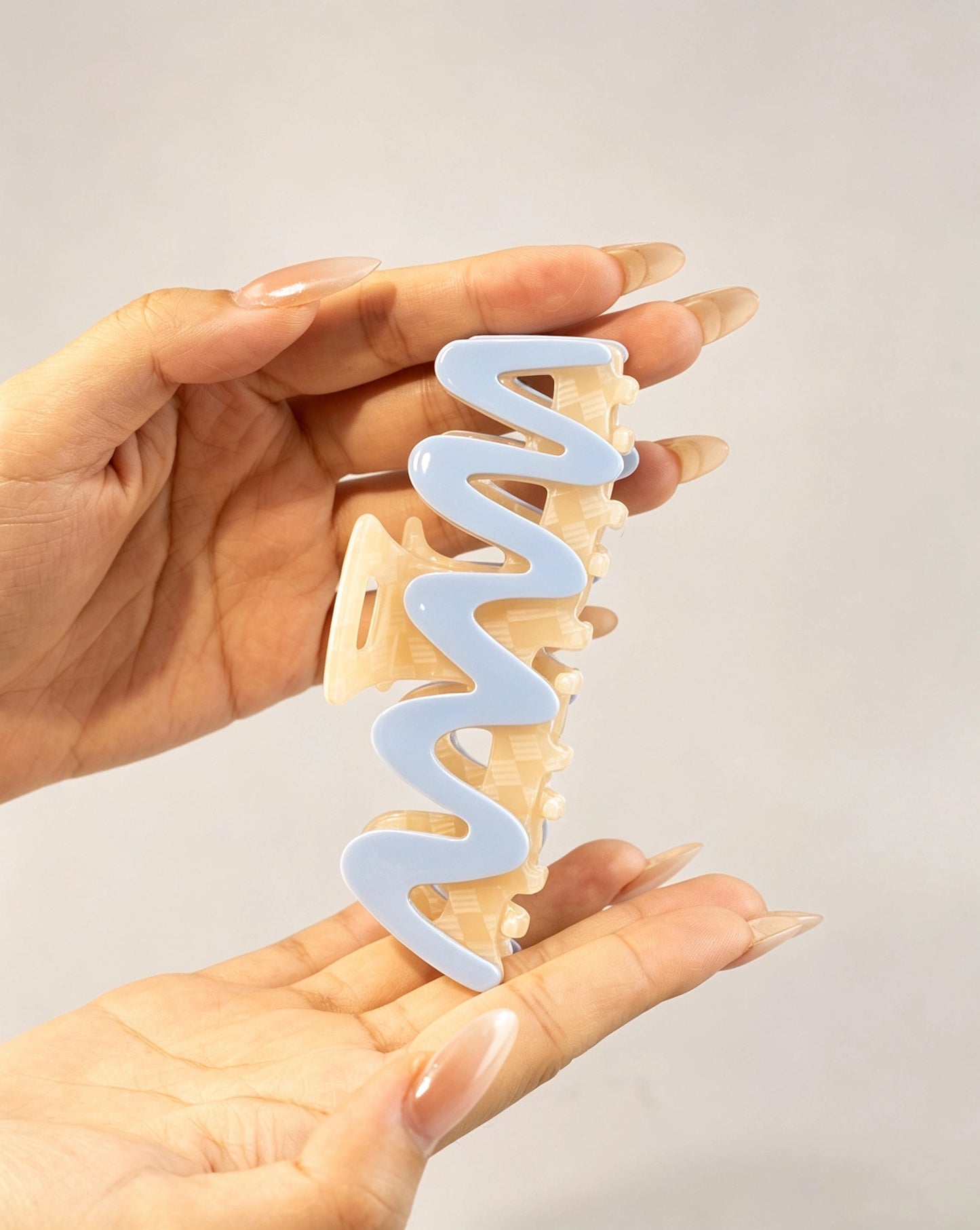 Blue Checkered Wavy Claw Daily Accessory SP229