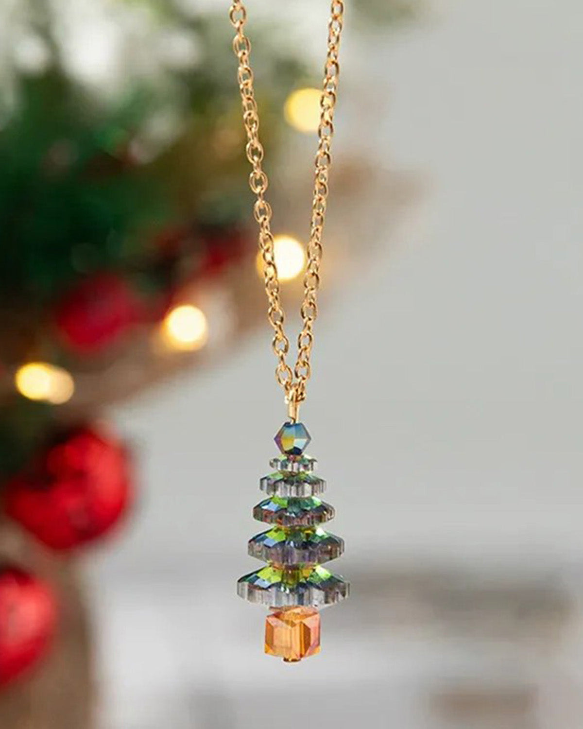 Wholesale Christmas Theme Fashionable Necklace Alloy Clavicle Chain Colorful Crystal Christmas Tree Design Women's Jewelry Accessory SP002