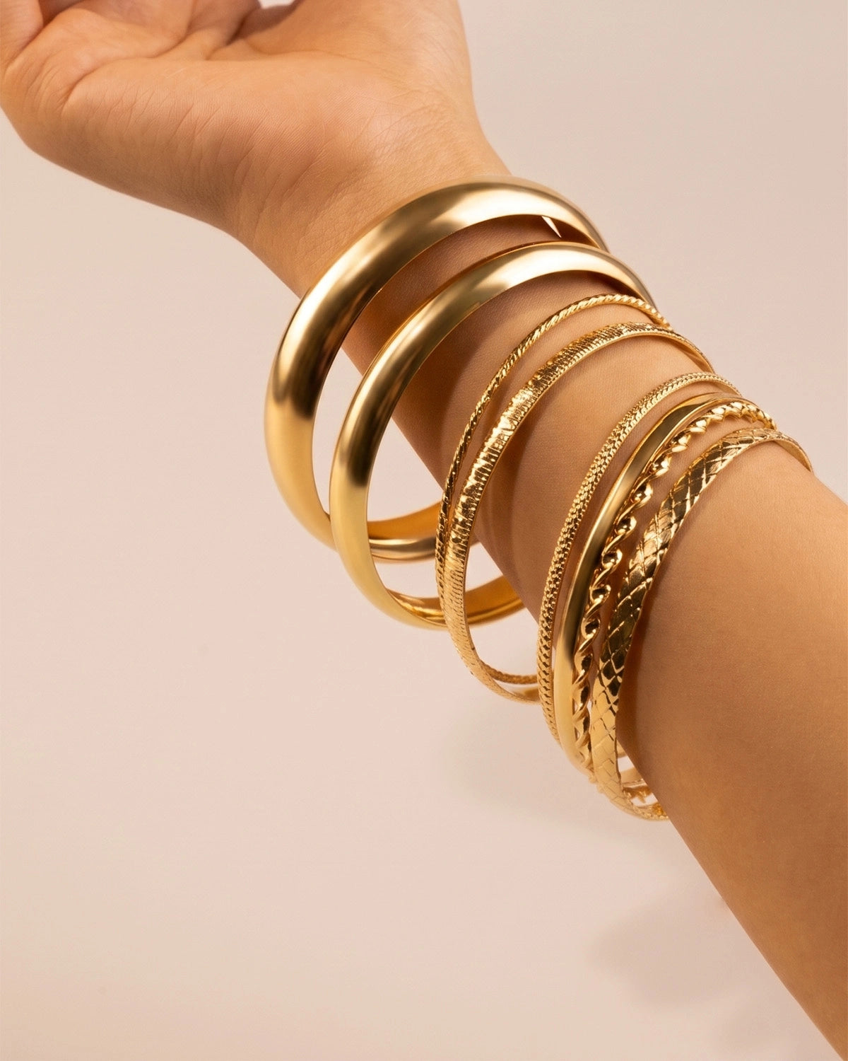 Gold 8-Piece Stackable Bangles Party Trendy Jewelry SP245