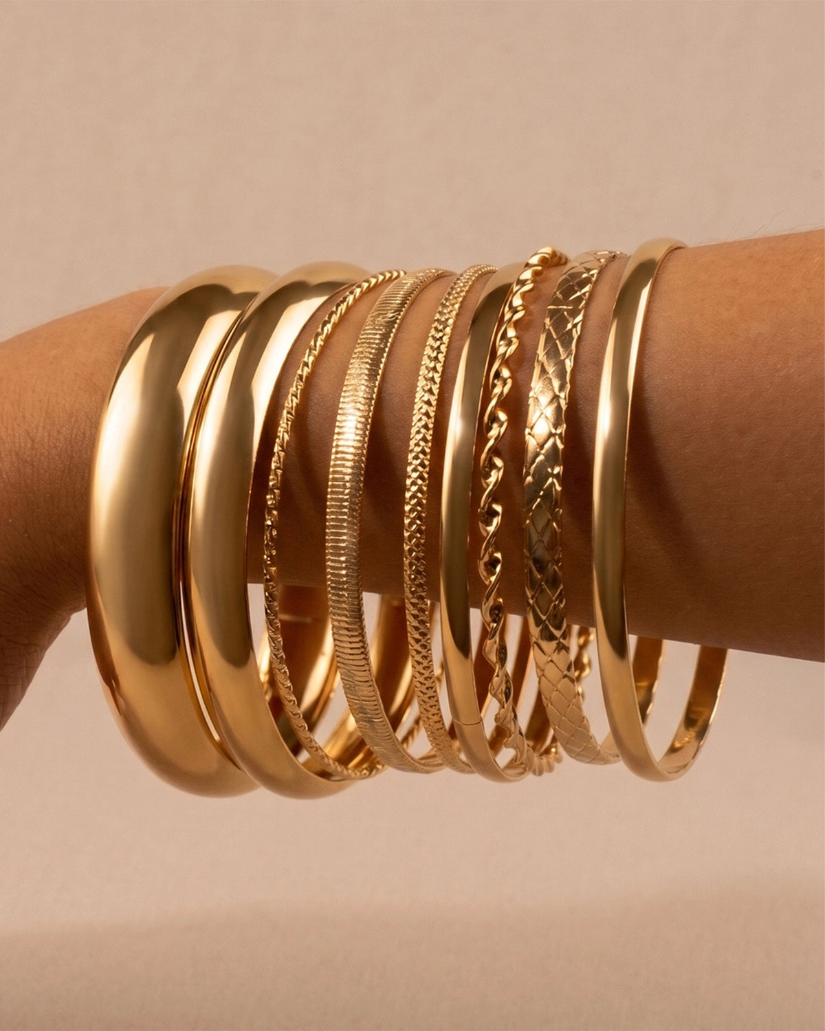 Gold 8-Piece Stackable Bangles Party Trendy Jewelry SP245