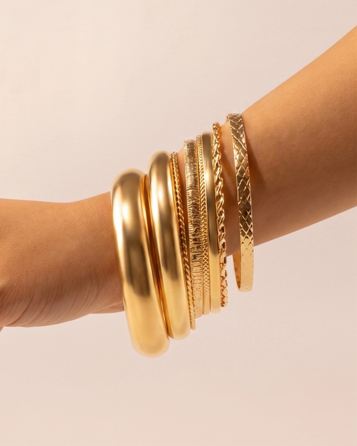 Gold 8-Piece Stackable Bangles Party Trendy Jewelry SP245
