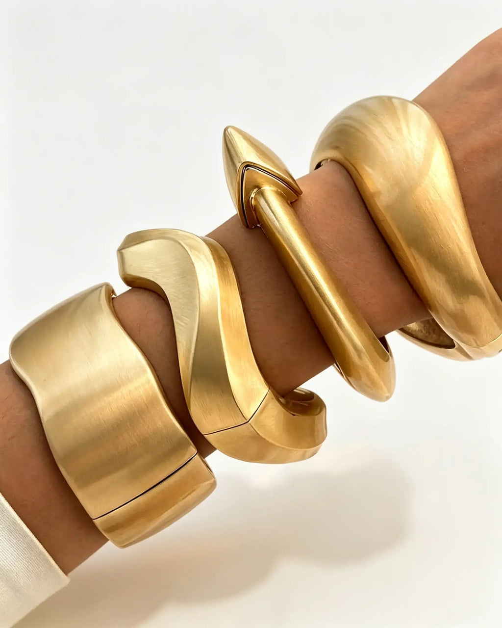 Wholesale 4pcs Gold Heavy Zinc Alloy Bangle Set Bracelets Party Statement SP105