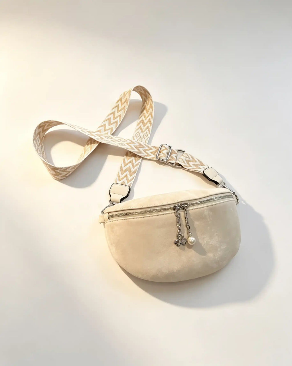 Wholesale Off-white Pearl Fanny Pack SP127