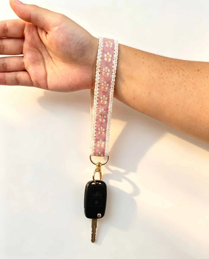 Pink Floral Lace Wristlet Daily Metal Keychain Lanyard SP178
