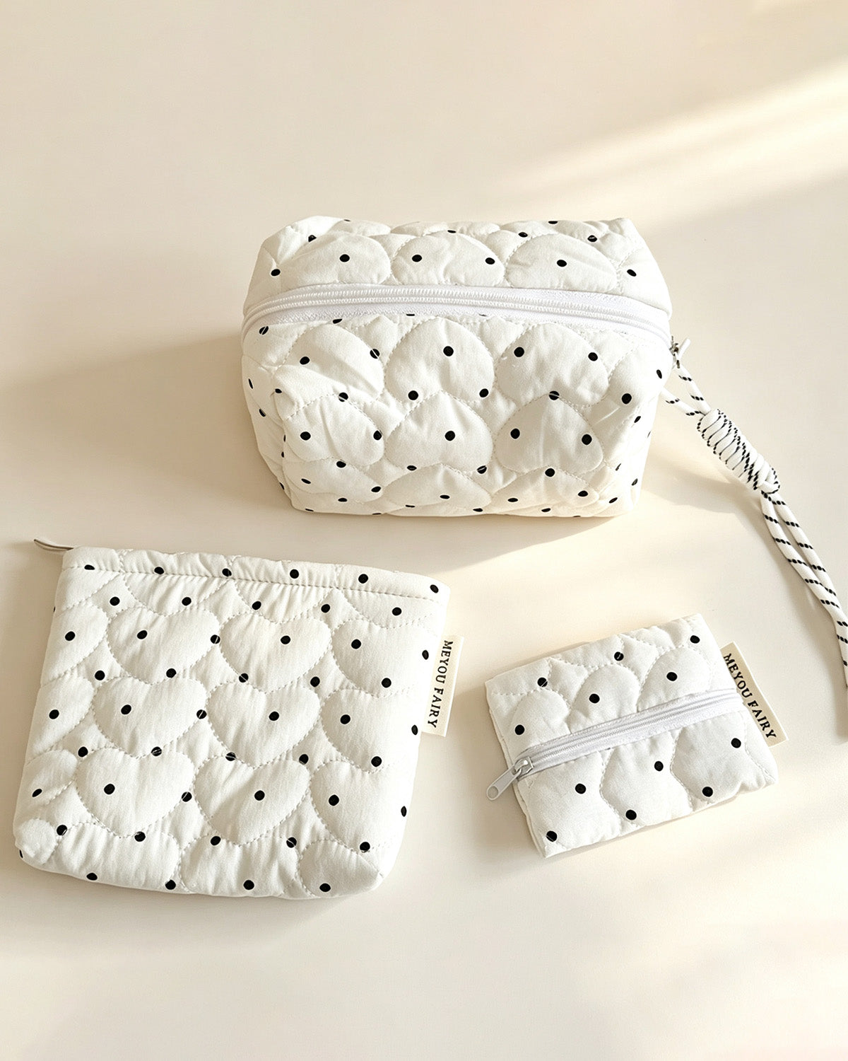 Wholesale White Polka Dot Cosmetic Bag Travel Set SP249