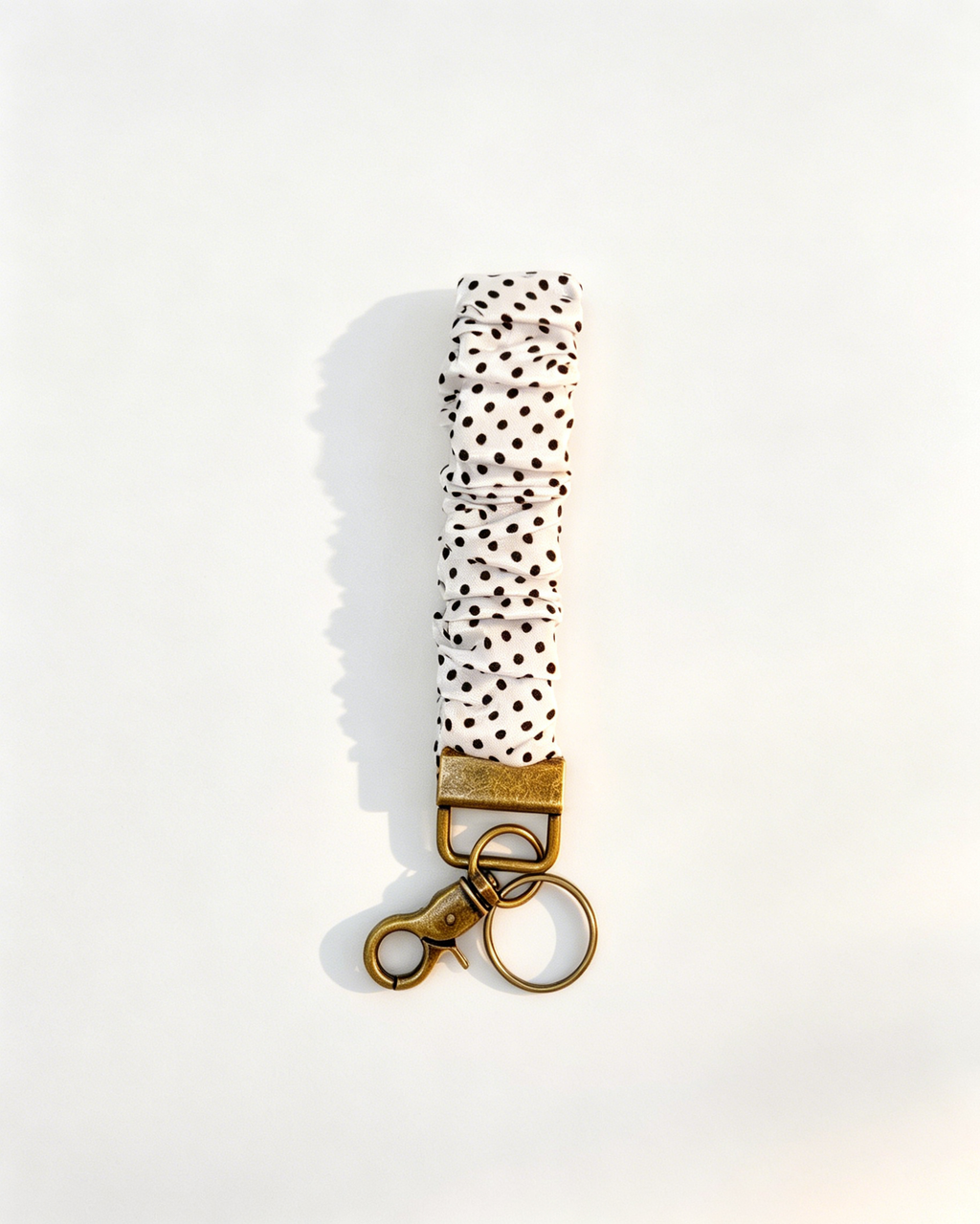 Wholesale White Polka Dot Scrunchie Keychain Daily Charm SP213