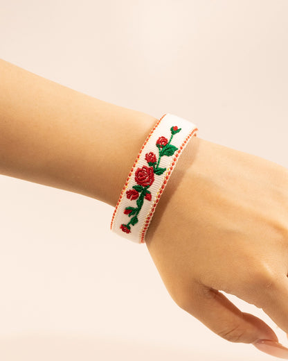 White Rose Embroidered Wristlet Daily Gift SP196