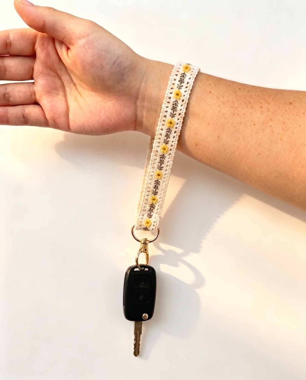 Wholesale Yellow Floral Lace Wristlet Daily Keychain Lanyard Strap SP179