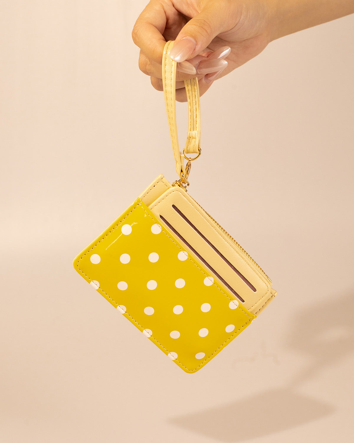 Wholesale Yellow Polka Dot Wallet Travel Zip Pouch SP247
