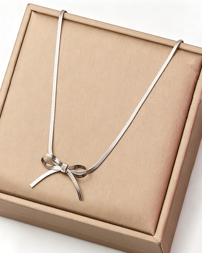 Wholesale titanium steel necklace clavicle chain elegant fashion light luxury SP001