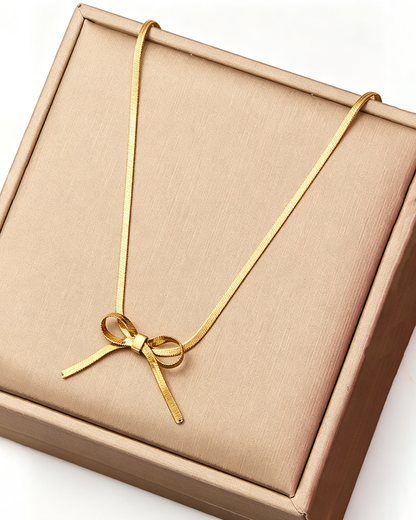 Wholesale titanium steel necklace clavicle chain elegant fashion light luxury SP001