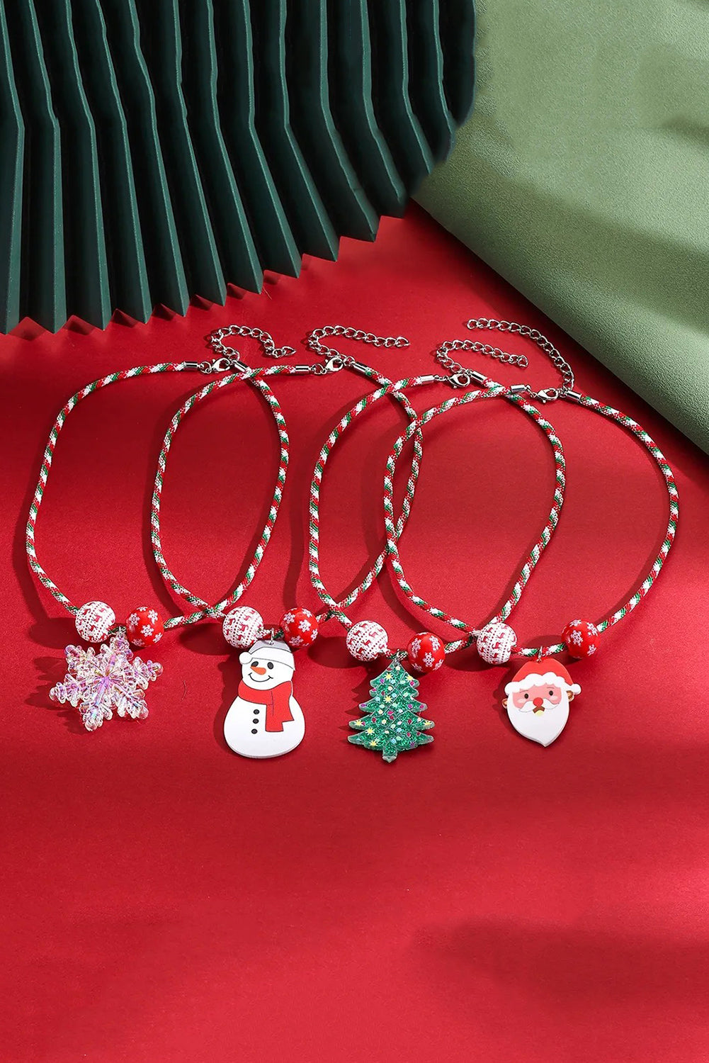 Wholesale Jewelry Alloy Cartoon Snowman Christmas Tree Pendant Necklace SP003